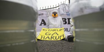 Aksi Menolak Perpanjangan Program Citarum Harum