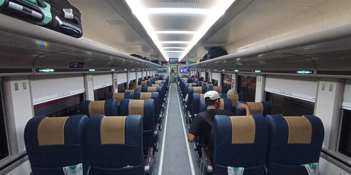 Gerbong Baru KA Lodaya Bandung-Solo Balapan Punya Fasilitas Mewah