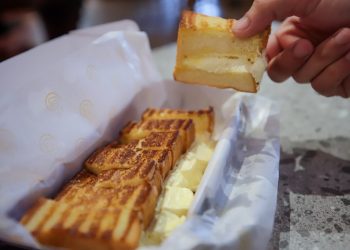 Bukan Roti Tapi Bolu Bakar di Bandung Ini Usianya Dua Dekade