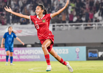 Claudia Scheunemann Kedapatan Menangis usai Bantai Singapura