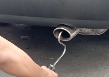 uji emisi kendaraan mobil