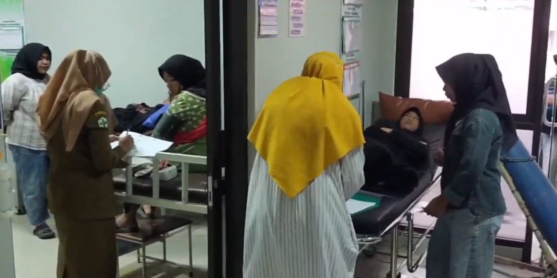 Korban Keracunan Massal di Sindangkerta, Padati RSUD Cililin