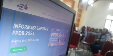 Foto: Server Down Warnai Pendaftaran PPDB SMA Hari Pertama