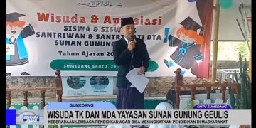 Yayasan Sunan Gunung Geulis Gelar Wisuda dan Santunan untuk Anak Yatim Piatu