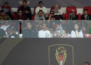 Presiden Joko Widodo dan Ketua Umum PSSI Erick Thohir Saksikan Pembukaan Turnamen Pramusim Piala Presiden 2024