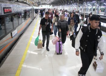 penumpang kereta api