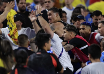 Bintang Liverpool Darwin Nunez Baku Hantam dengan Suporter Kolombia