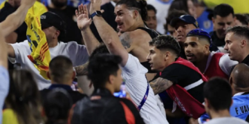 Bintang Liverpool Darwin Nunez Baku Hantam dengan Suporter Kolombia