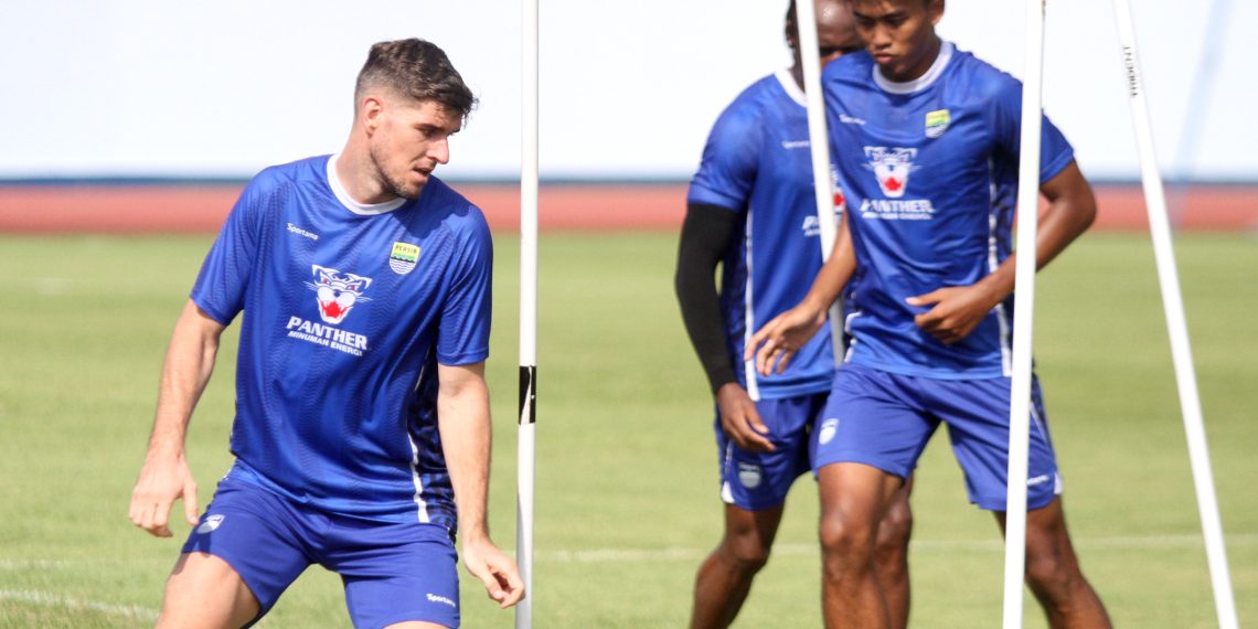 Latihan Intens Persib Bandung di SOR Arcamanik, Fokus Kesiapan Tim