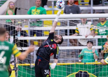 Calon Kiper Timnas Indonesia, Maarten Paes Bawa FC Dallas Juara Copa Tejas 2024