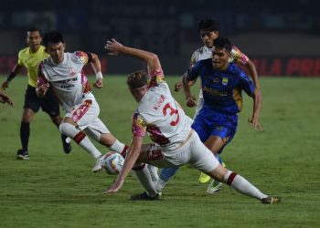 Persib Bandung Menelan Kekalahan Pahit saat Berhadapan dengan Persis Solo