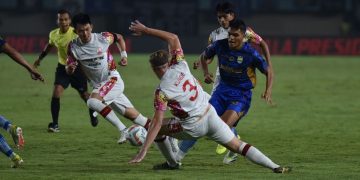 Persib Bandung Menelan Kekalahan Pahit saat Berhadapan dengan Persis Solo