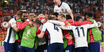 Inggris Akhiri Kutukan Sebagai Jago Kandang