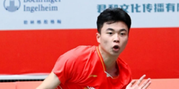 Zhang Zhi Jie Meninggal Dunia Saat Bertanding di Lapangan