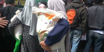 bantuan beras gratis di Leuwigajah