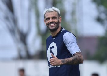 Adaptasi Ulang Tyronne del Pino