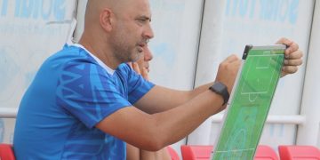 Misi Tinggi PSBS Biak di Kandang Persib