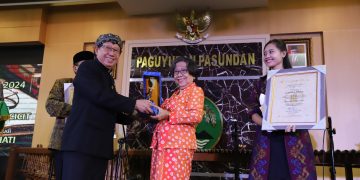 Paguyuban Pasundan dan Yayasan Rancage Berikan Penganugrahan Sastra Rancage