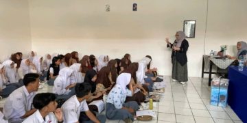 Tim Pengabdian Unpas Gelar Pelatihan Public Speaking di SMA Pasundan 4 Bandung