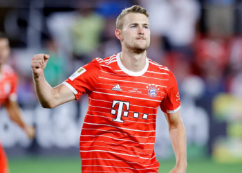 Manuel Neuer Berharap Matthijs De Ligt Tidak Tergiur Rayuan Setan Merah