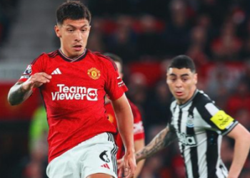 Dua Pemain Baru MU Langsung Disambut Hangat Lisandro Martinez