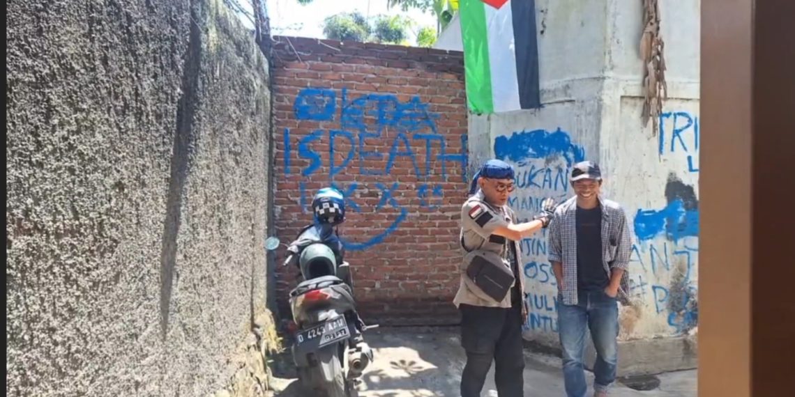 Akses Jalan Ditutup Tembok Setinggi 3 Meter, Akses Warga Terganggu