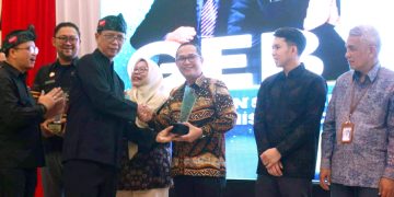 Fakultas Teknik Unpas Terima Penghargaan Pembinaan IKM dari Kab Bandung