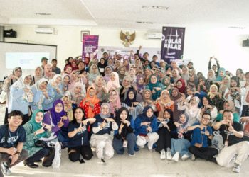 Menyongsong Pemilu 2024: MAFINDO Latih Lansia Melawan Hoaks dan Penipuan Digital