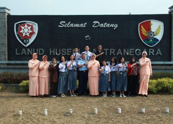 Ukir Prestasi, Siswa Angkasa Terima Apresiasi dari Danlanud Husein Sastranegara