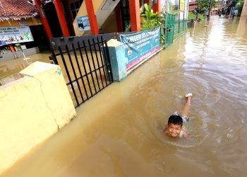 FOTO : BANJIR LUAPAN SUNGAI CITARUM