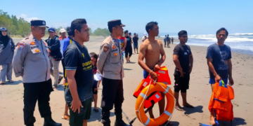 Dua Palajar Asal Bandung Tenggelam di Pantai Cemara Cianjur