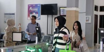 penumpang kereta api