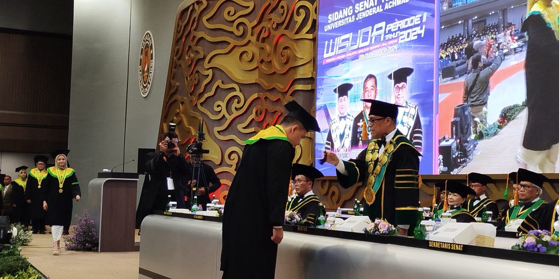 wisuda unjani