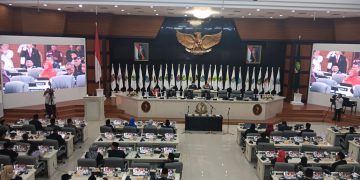 Buky Wibawa Dilantik Sebagai Ketua DPRD Jawa Barat