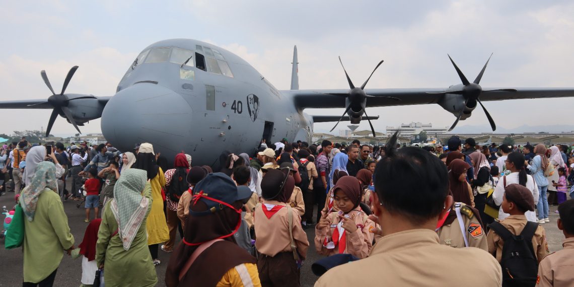 lanud husein sastranegara open base