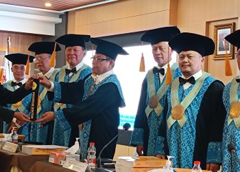 Sidang Disertasi Zaini Abdilah