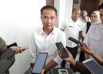 Lalulintas natal dan tahun baru