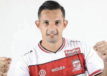 Silvio Escobar Memberanikan Diri Dikhitan Setelah Mualaf