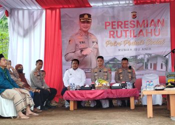 Polres Cimahi Rehab Rumah Bilik Ibu Anih
