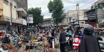 Pasar Loak Astanaanyar