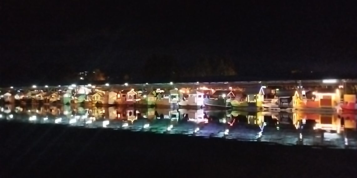 kuliner floating market lembang