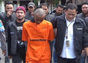 suami siram air keras