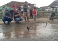 warga wangunharja protes