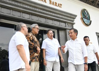 reaktivasi bandara husein