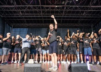 Kluivert Jadi Sosok Panutan, Pastoor Siapkan Taktik