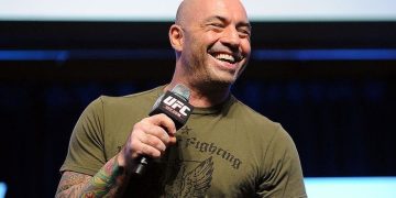 Insiden Khabib, Joe Rogan: Untung Nggak Dilempar