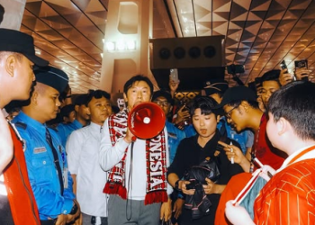 Shin Tae-yong Terharu Dilepas Ribuan Suporter