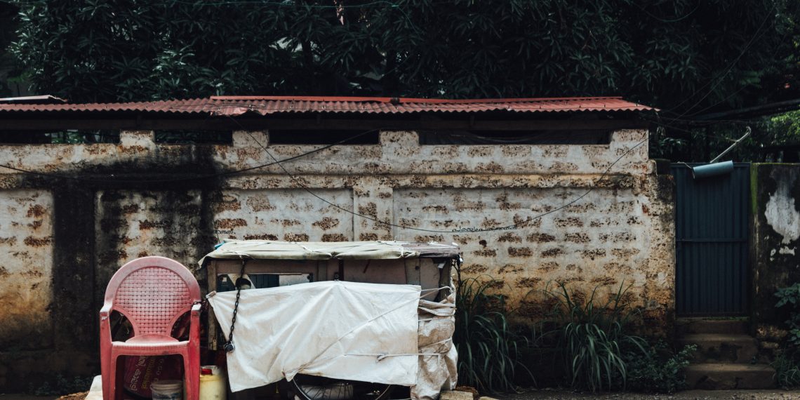 memerangi kemiskinan