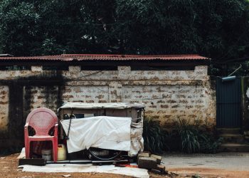 memerangi kemiskinan