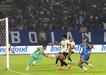 Foto Pertandingan Persib Bandung Vs PSM Makassar